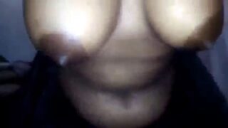 Madurai village big boobs aunty guthithu ool seiyum